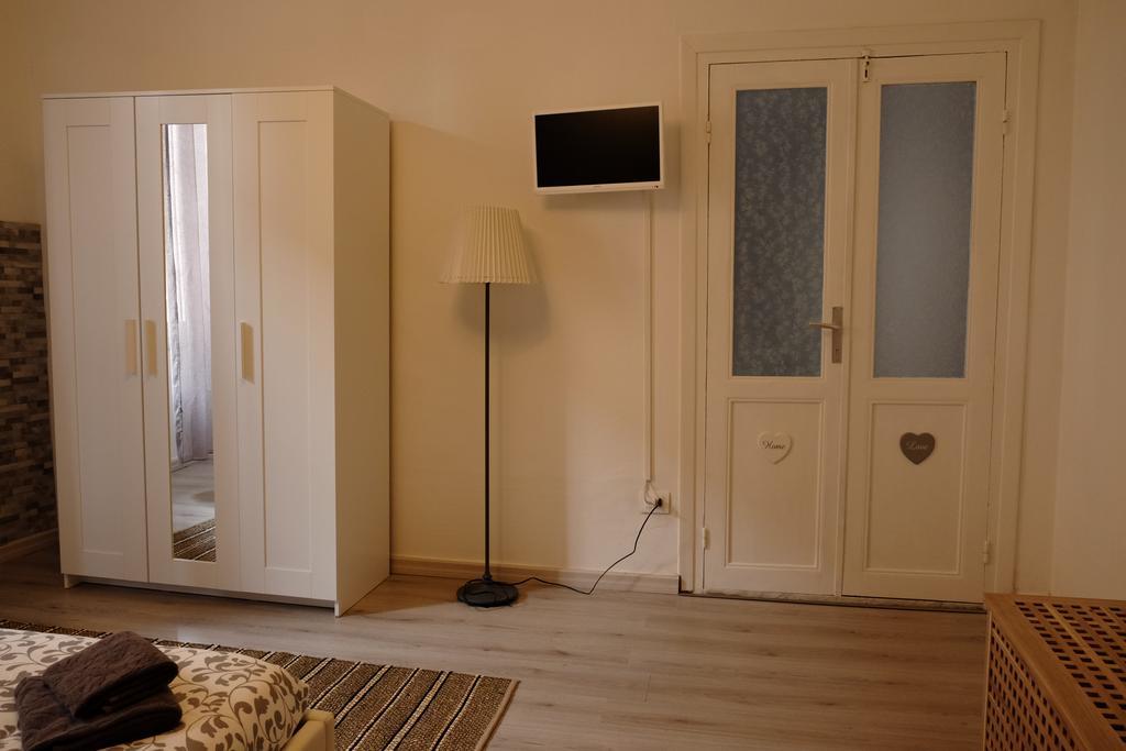 T T House * La Spezia